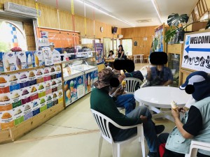 売店ではマンゴーのソフトクリーム