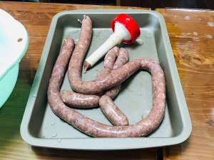 1本の長ぁ～いソーセージを作って…