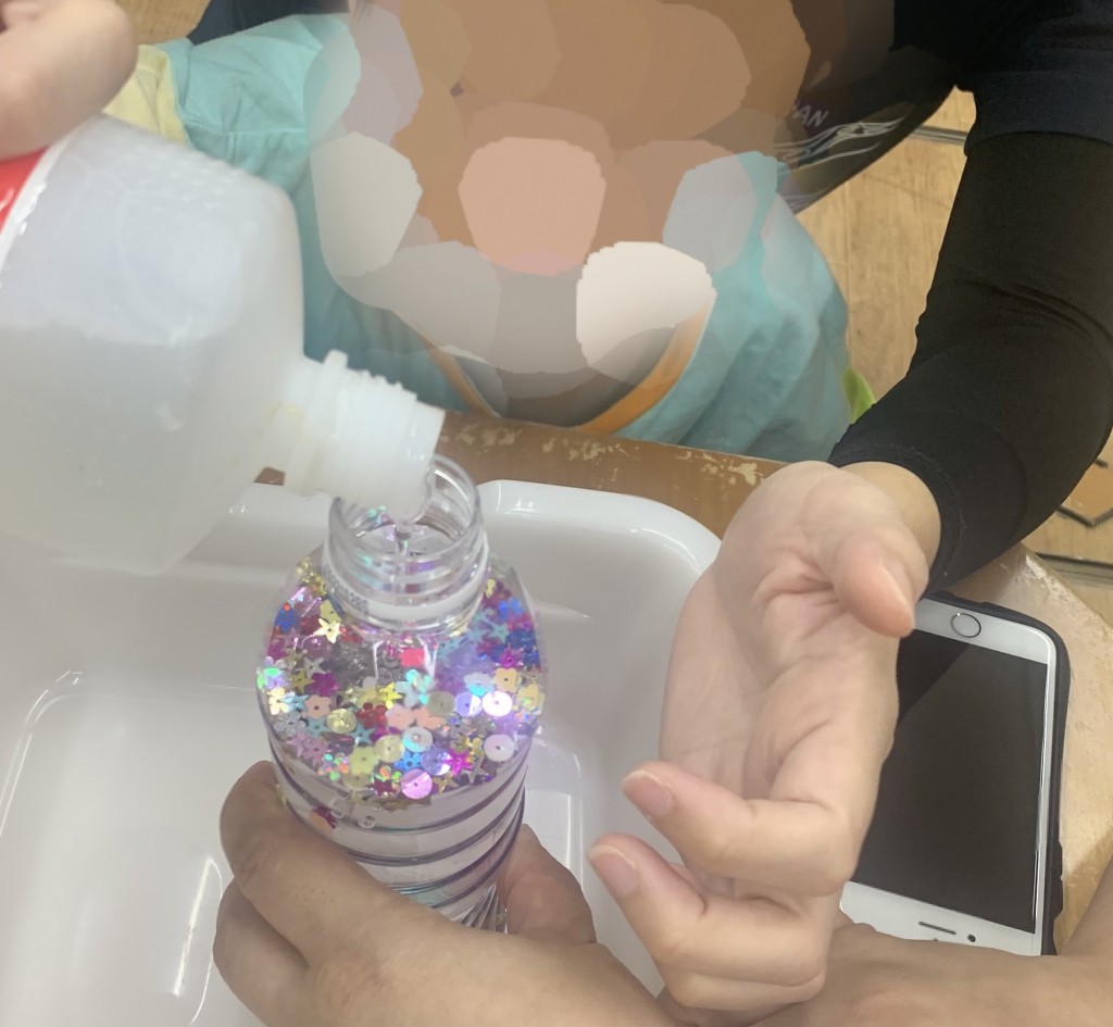 70E9BB1C-CB7E-4D63-B885-634764D94CDE