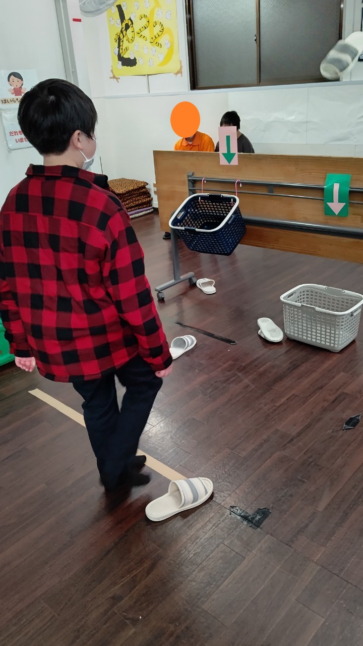 LINE_ALBUM_20220117スリッパとばし_220118_28