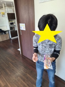 LINE_ALBUM_20220503 パン探しゲーム_220505_14