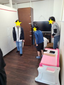 LINE_ALBUM_20220503 パン探しゲーム_220505_9