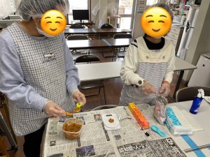 DB7F7CB5-3532-4EBB-9E66-80F8E7708E3E