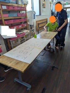 LINE_ALBUM_202374テーブルスケート_230705_7