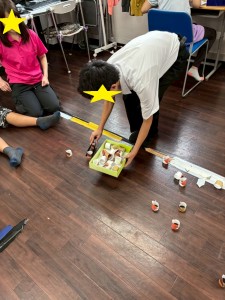 LINE_ALBUM_2025 108 トングでくり拾い_251009_1